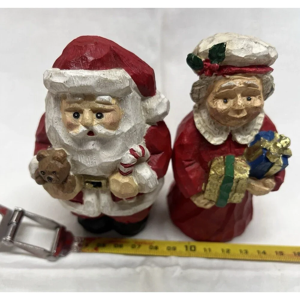 Vintage Santa & Mrs Claus Figurine Christmas Holiday Decoration 4.5